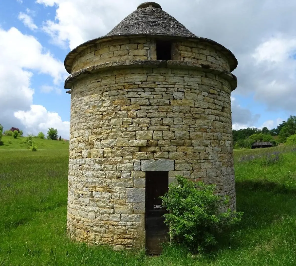 הוילה Salles-Courbatiès Moulin De Vasiliere 0*,